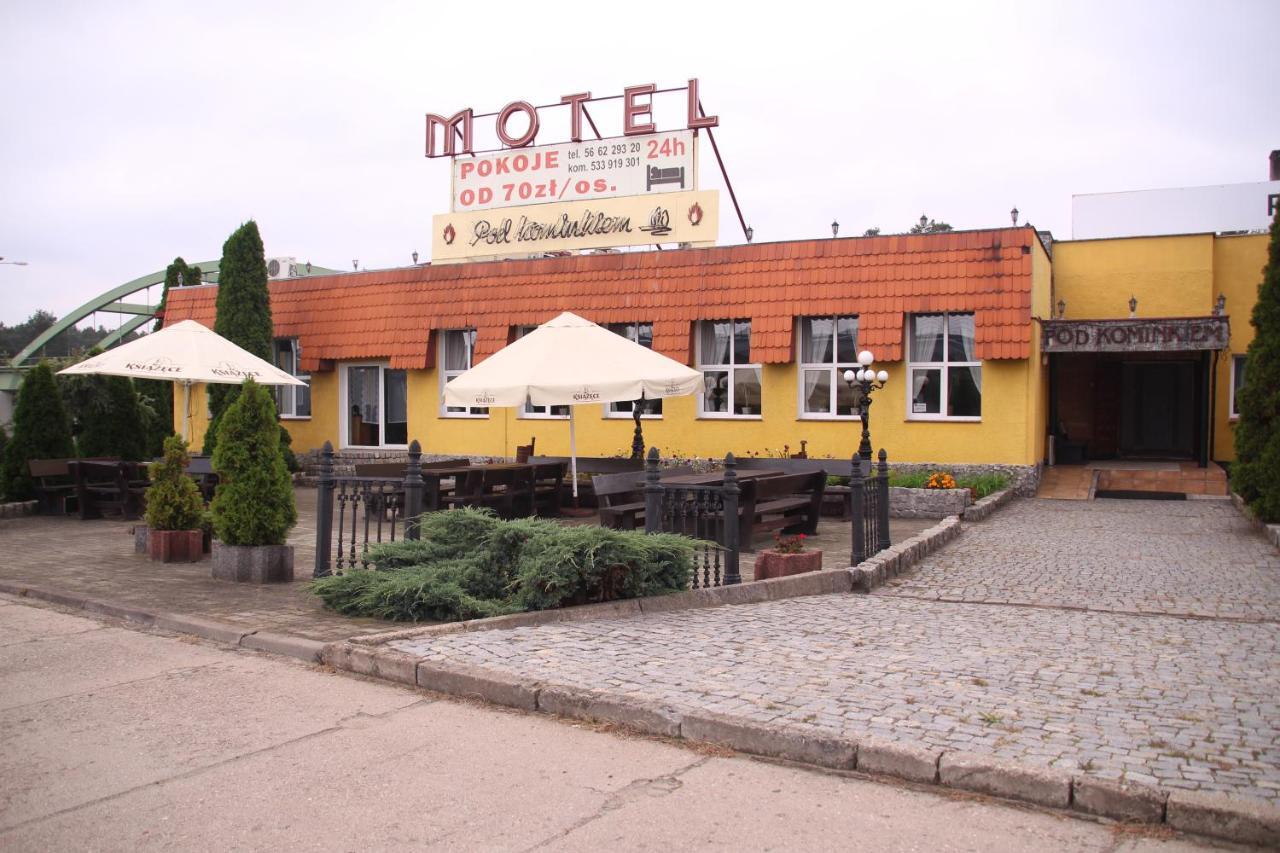 Zajazd Pod Kominkiem - Brzoza Kolo Torunia Esterno foto