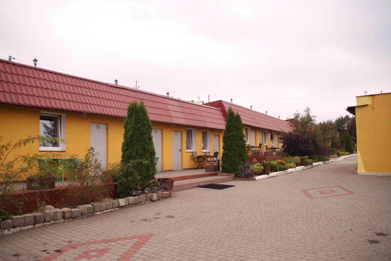 Zajazd Pod Kominkiem - Brzoza Kolo Torunia Esterno foto