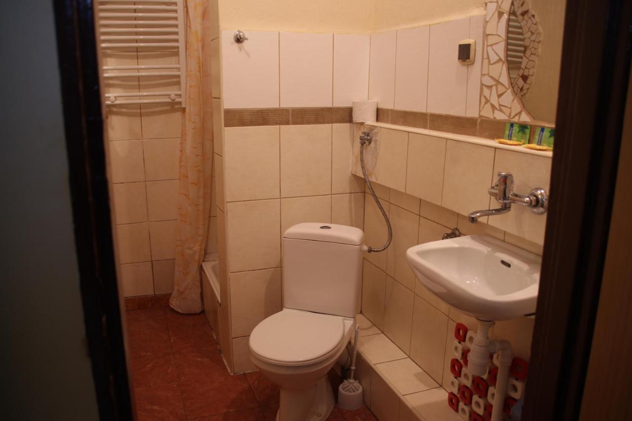 Zajazd Pod Kominkiem - Brzoza Kolo Torunia Esterno foto